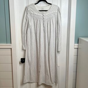 Eileen West White Gray Ditzy Floral Long Sleeve Button Bodice Nightgown. Size M.